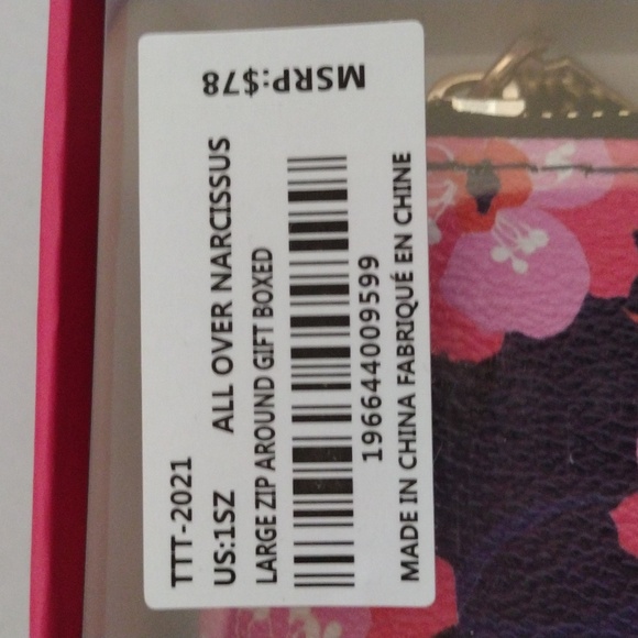 NWT Trina Turk Pink/Black Floral Wallet - Picture 2 of 7